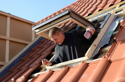 Pose de fenêtres de toit Velux à Lavoye